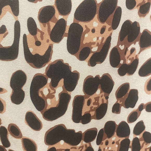 NWOT Animal print blouse - Picture 5 of 7